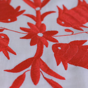Table runner fish - white & coral
